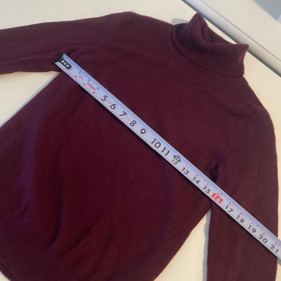 Quince Baby Cashmere Super Luxe Turtleneck Sweater Burgundy Red Small - Picture 9 of 9